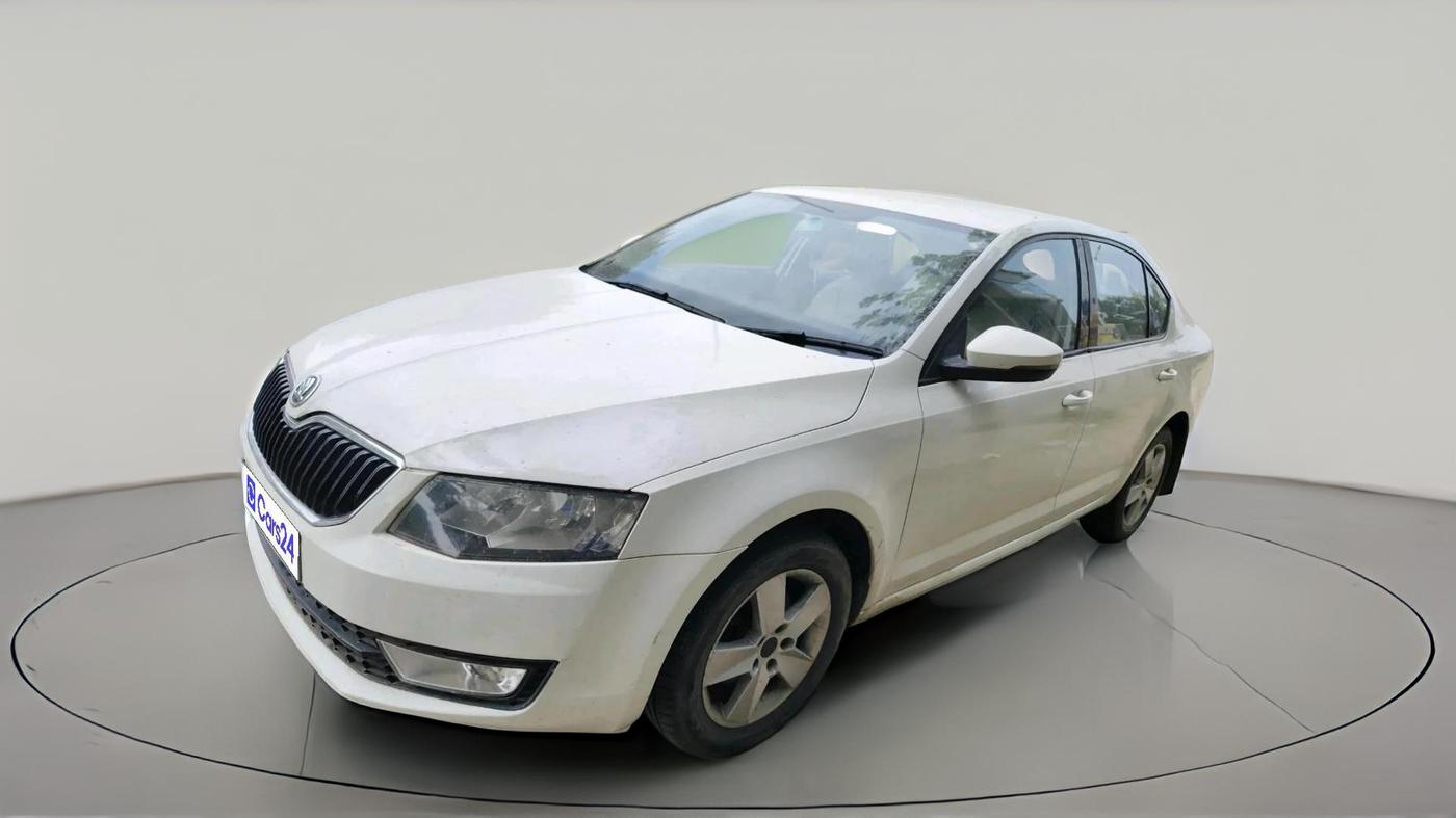 2014 Skoda Octavia ACTIVE 1.4 TSI, Petrol, Manual, 1,11,341 km, exterior