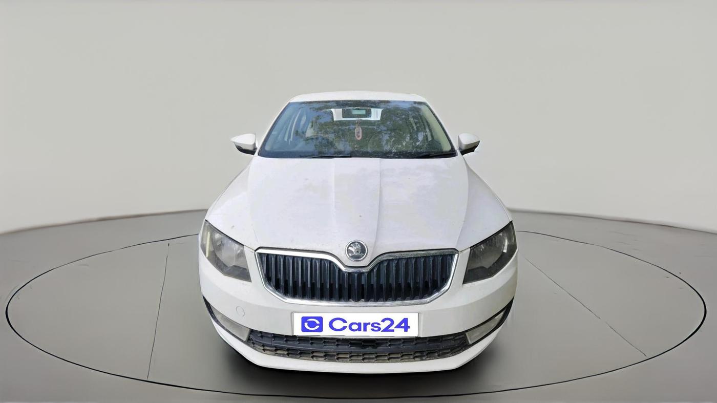 2014 Skoda Octavia ACTIVE 1.4 TSI, Petrol, Manual, 1,11,341 km, exterior