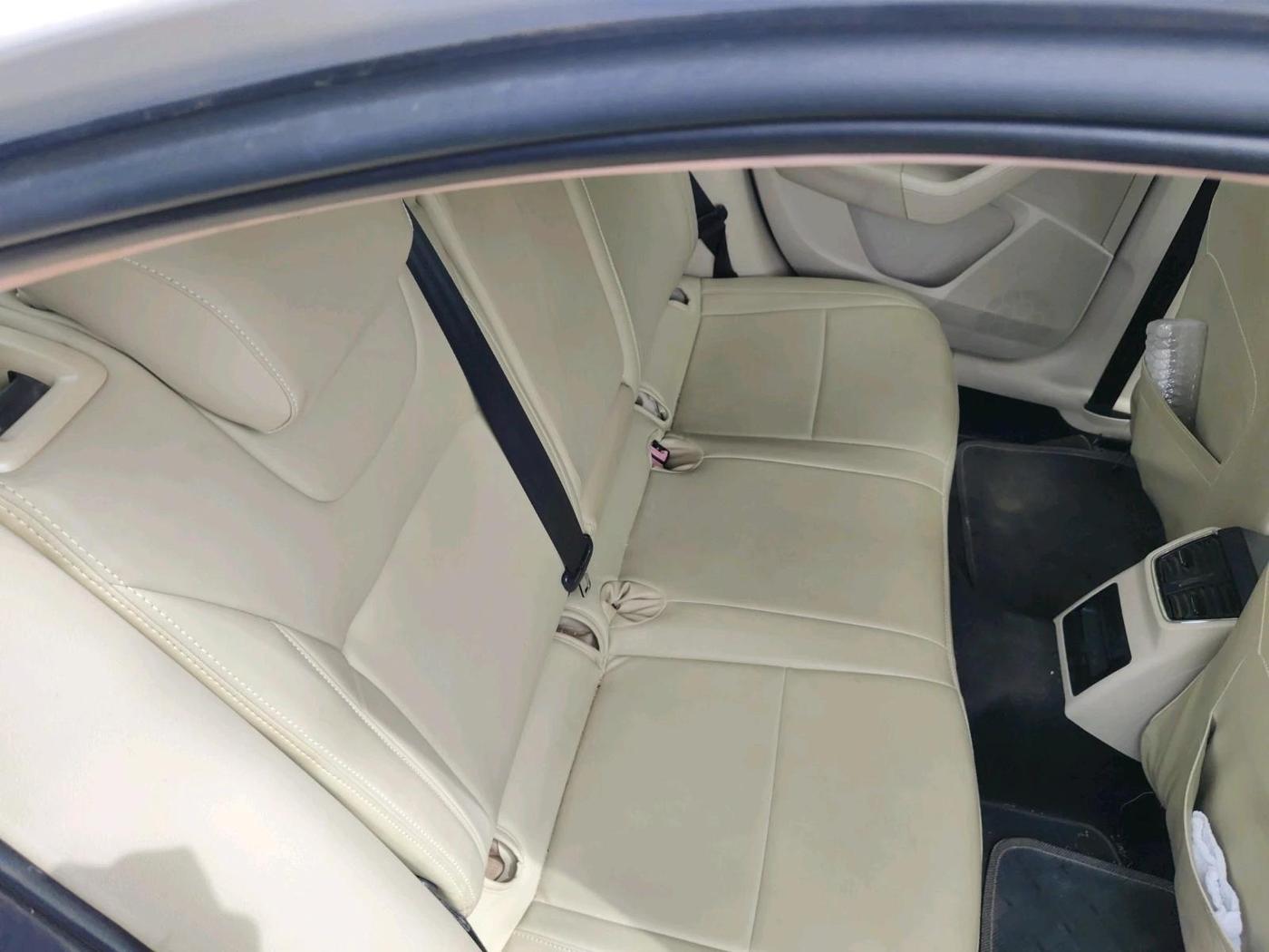 2014 Skoda Octavia ACTIVE 1.4 TSI, Petrol, Manual, 1,11,341 km, interior