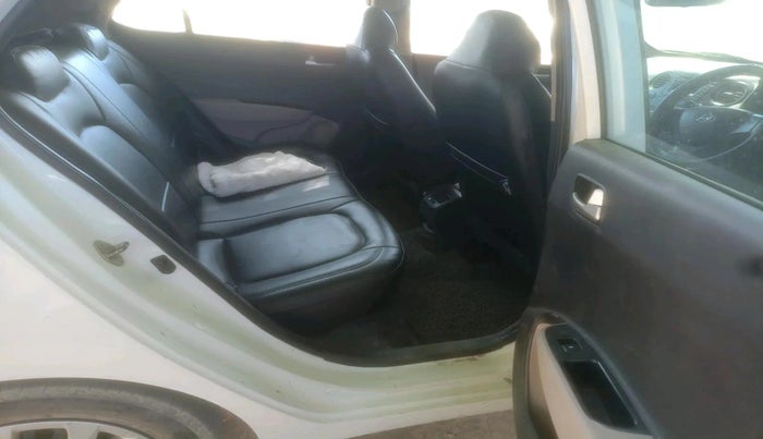 2014 Hyundai Grand i10 SPORTZ 1.2 KAPPA VTVT, CNG, Manual, 1,15,425 km, interior