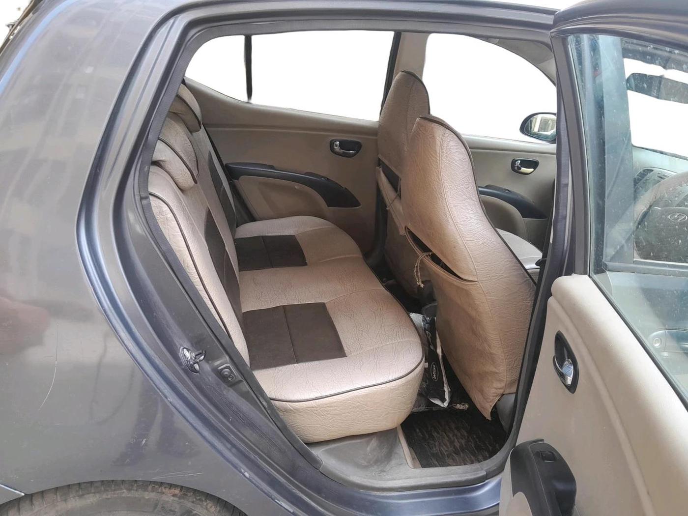 2013 Hyundai i10 SPORTZ 1.2, Petrol, Manual, 85,716 km, interior