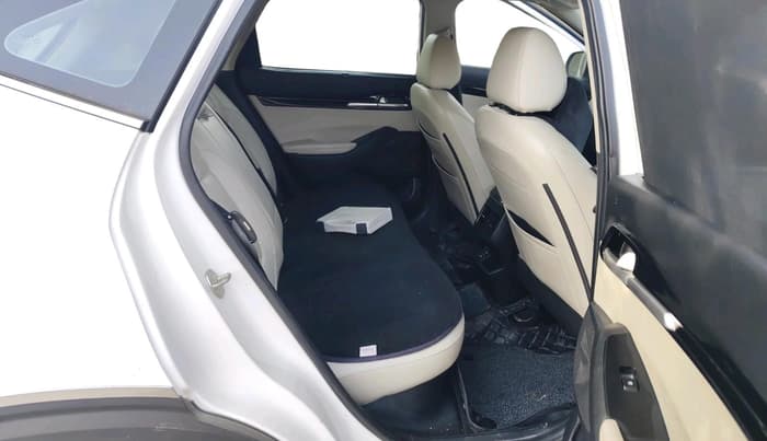 2024 KIA SELTOS  HTX 1.5 PETROL MT, Petrol, Manual, 32,896 km, interior