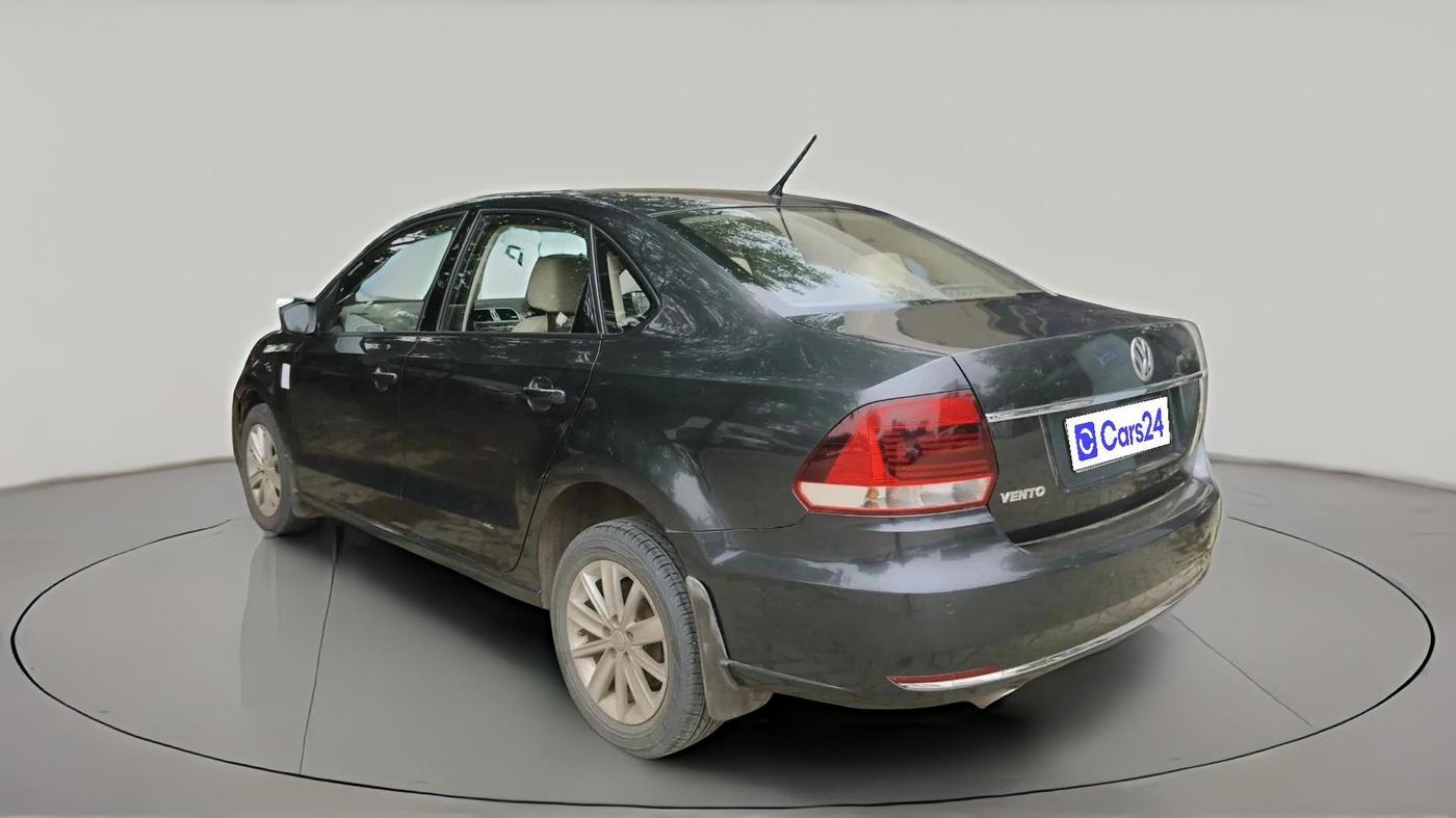 2016 Volkswagen Vento HIGHLINE 1.6 MPI, Petrol, Manual, 70,165 km, exterior