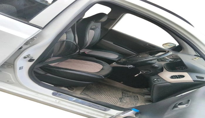 2019 Hyundai Grand i10 MAGNA 1.2 KAPPA VTVT, CNG, Manual, 77,000 km, interior