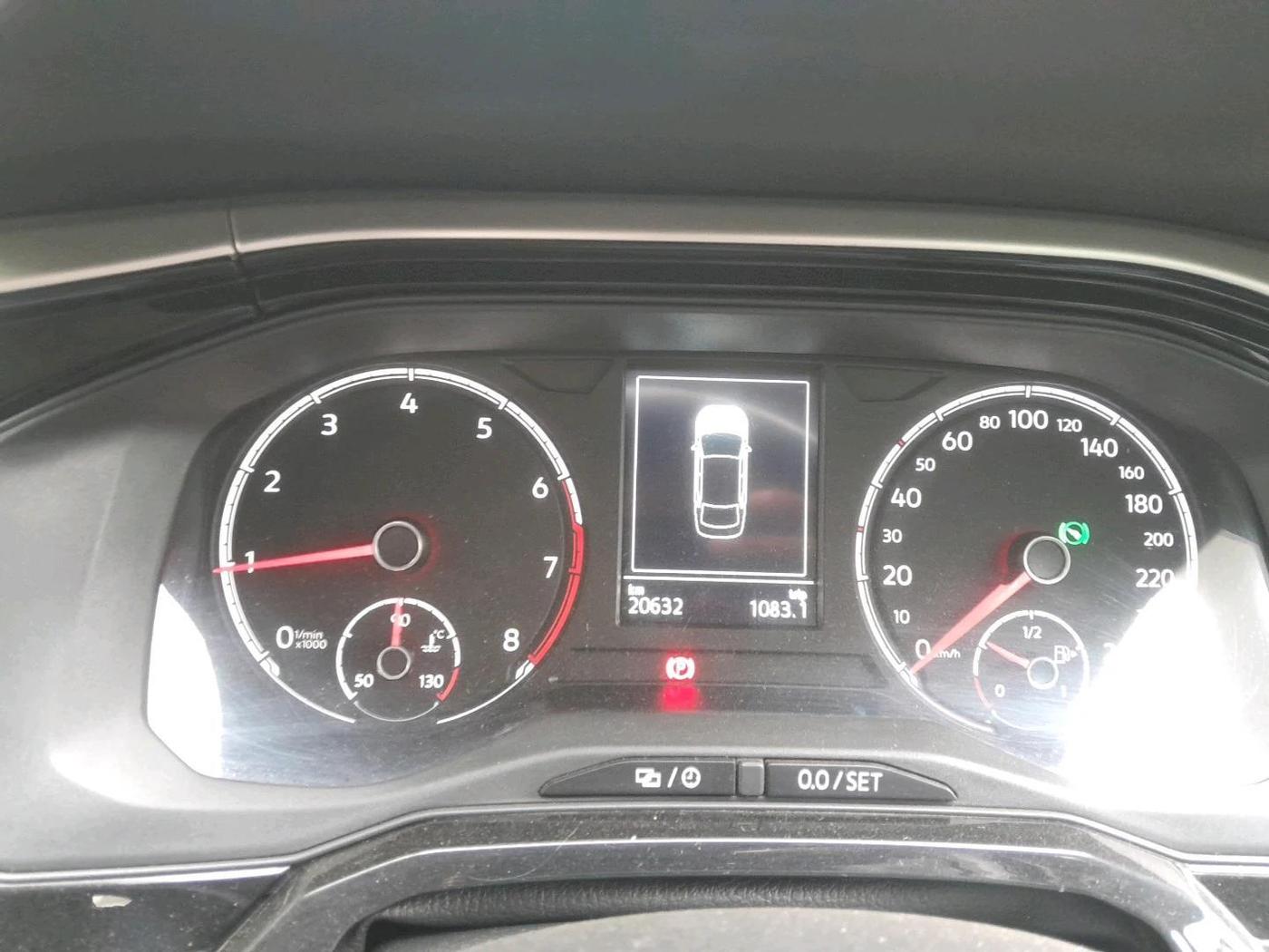 2023 Volkswagen VIRTUS HIGHLINE TSI 1.0 AT, Petrol, Automatic, 20,632 km, interior
