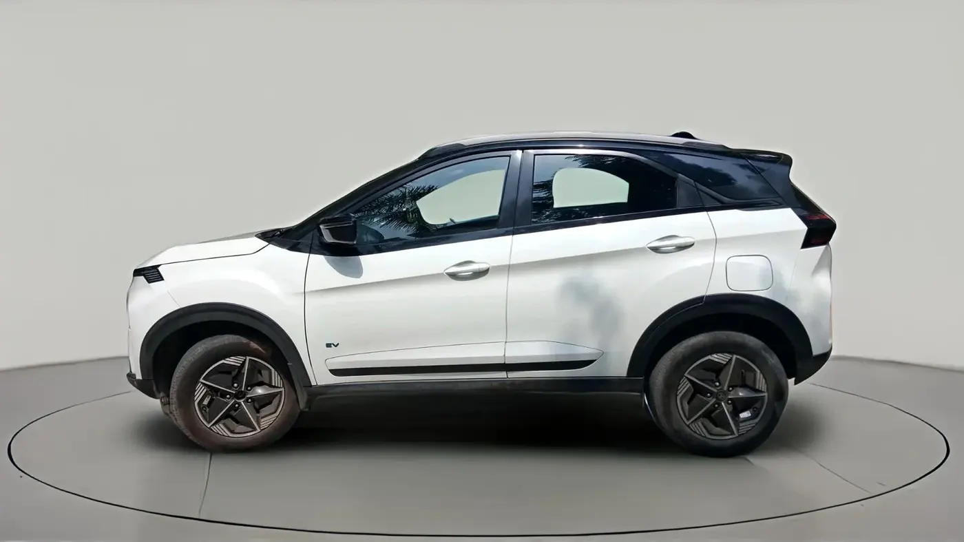 2023 Tata NEXON EV FEARLESS LONG RANGE, Electric, Automatic, 60,787 km, exterior