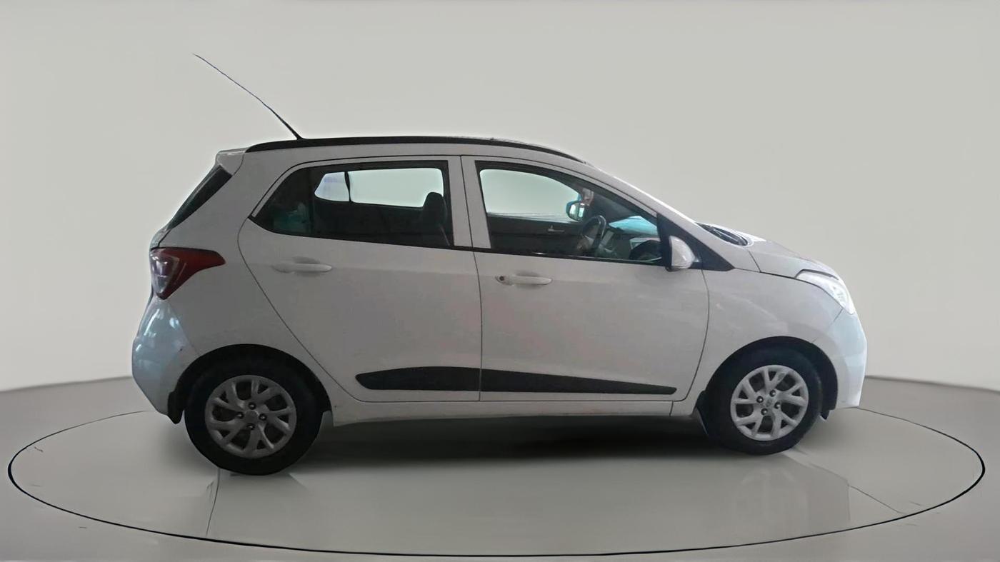 2018 Hyundai Grand i10 SPORTZ 1.2 KAPPA VTVT, Petrol, Manual, 1,06,775 km, exterior
