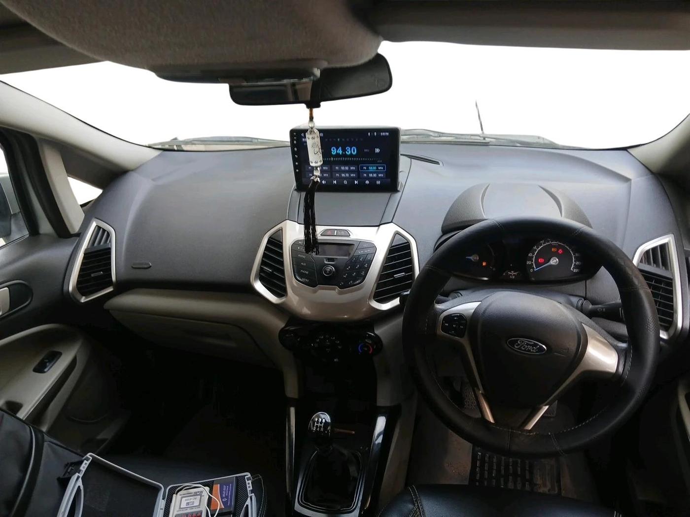 2013 Ford Ecosport TREND 1.5L DIESEL, Diesel, Manual, 1,06,678 km, interior