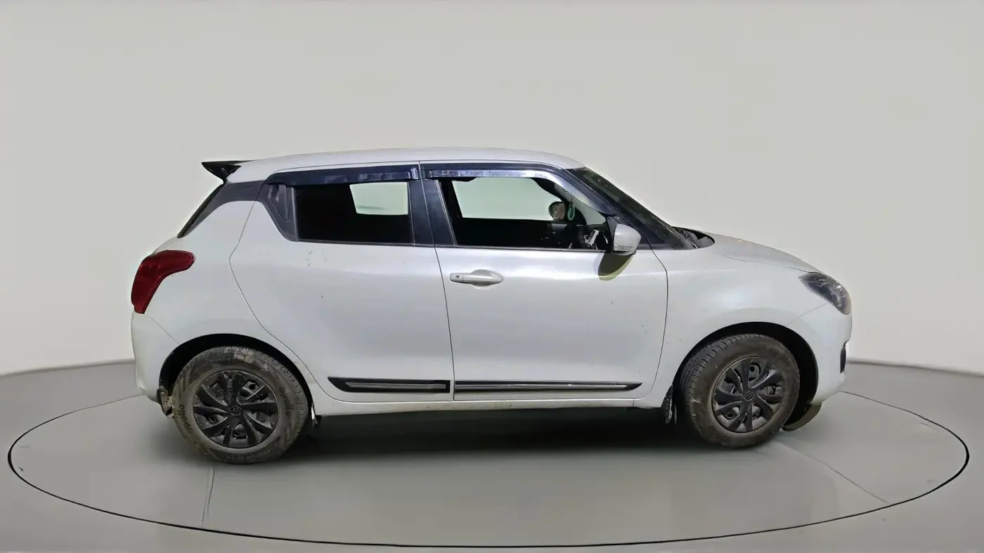 2020 Maruti Swift VXI, CNG, Manual, 75,584 km, exterior