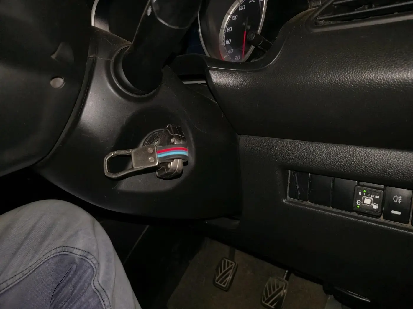 2020 Maruti Swift VXI, CNG, Manual, 75,584 km, interior