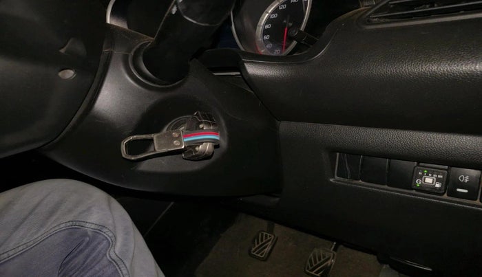 2020 Maruti Swift VXI, CNG, Manual, 75,584 km, interior