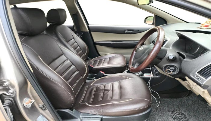 2013 Hyundai i20 MAGNA (O) 1.4 CRDI, Diesel, Manual, 1,15,000 km, interior