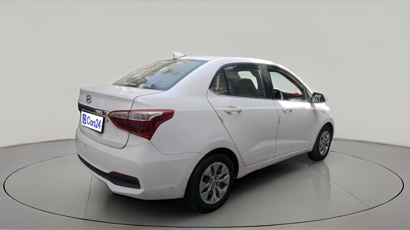 2018 Hyundai Xcent E+, CNG, Manual, 1,04,705 km, exterior
