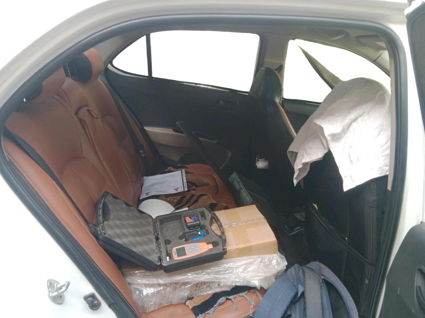 2018 Hyundai Xcent E+, CNG, Manual, 1,04,705 km, interior