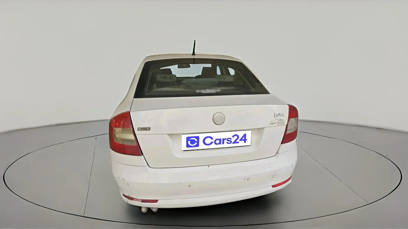 2010 Skoda Laura AMBIENTE 1.9 TDI MT, Diesel, Manual, 2,42,763 km, exterior