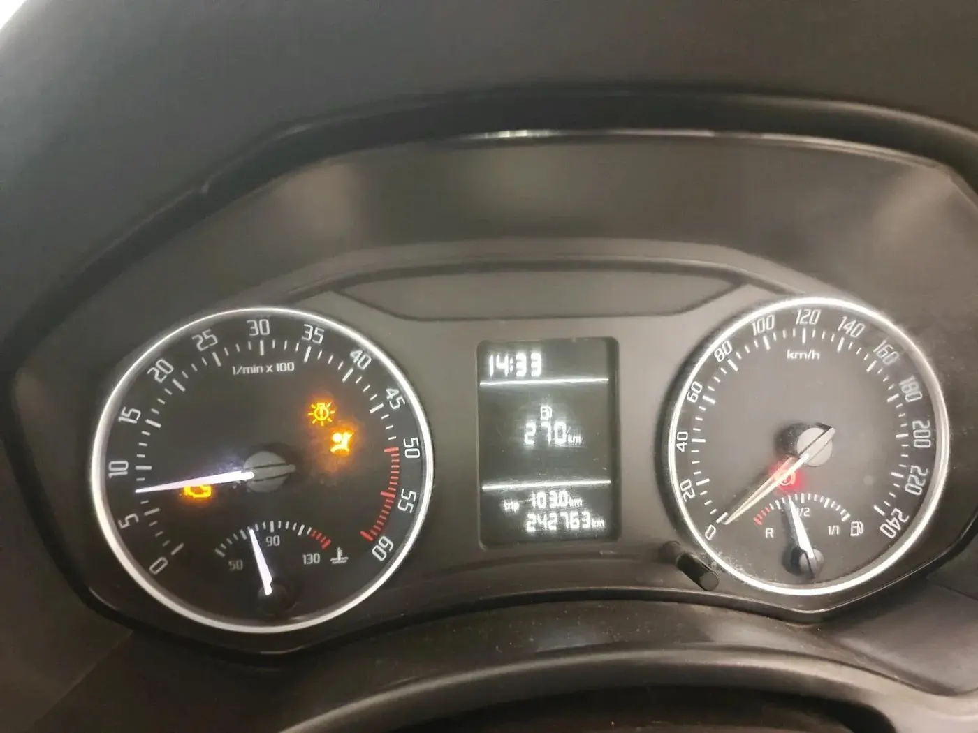 2010 Skoda Laura AMBIENTE 1.9 TDI MT, Diesel, Manual, 2,42,763 km, interior