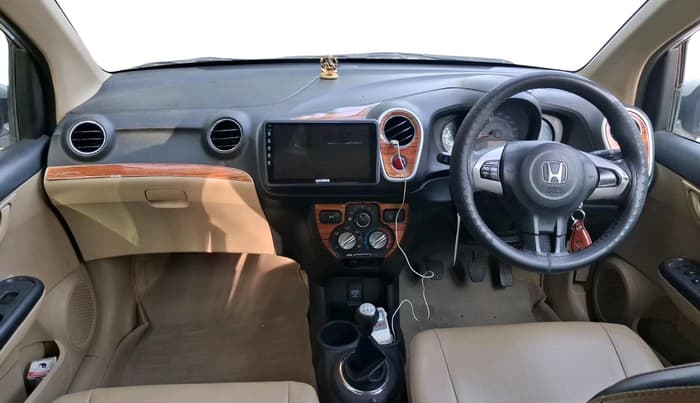 2015 Honda Mobilio 1.5L I-VTEC V, Petrol, Manual, 1,29,764 km, interior