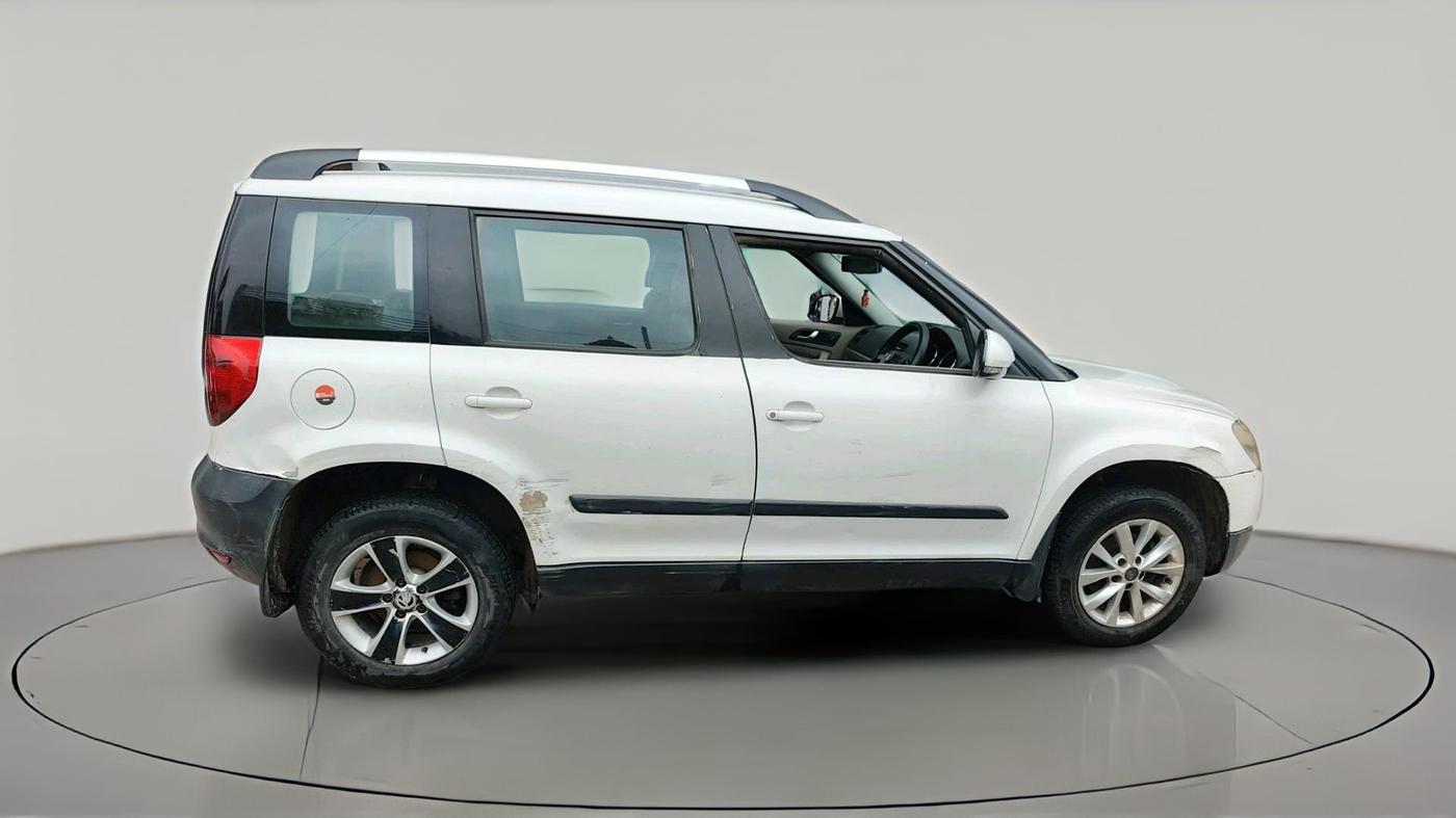 2011 Skoda Yeti ACTIVE 2.0 TDI CR 4X2, Diesel, Manual, 2,76,775 km, exterior