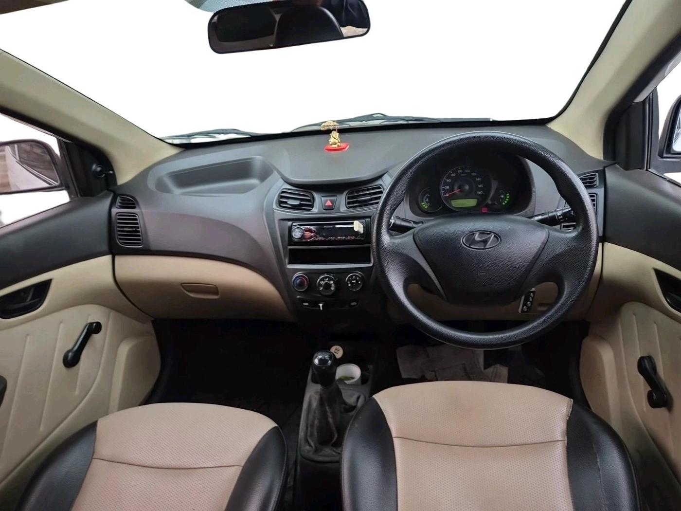 2015 Hyundai Eon D-LITE+, Petrol, Manual, 1,06,660 km, interior