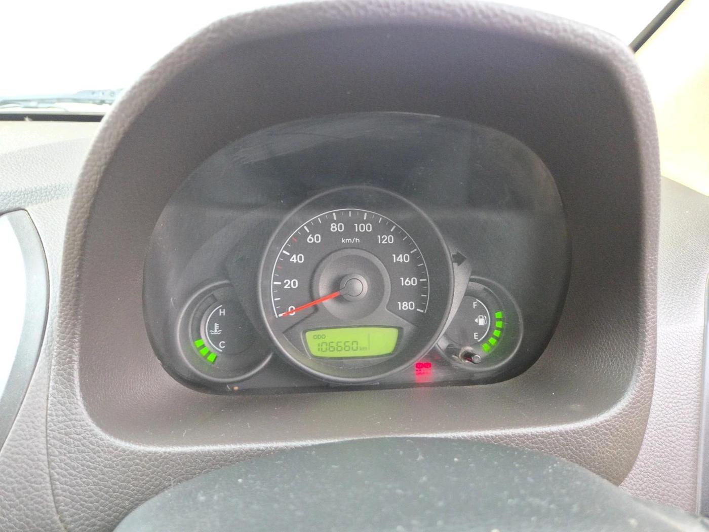 2015 Hyundai Eon D-LITE+, Petrol, Manual, 1,06,660 km, interior