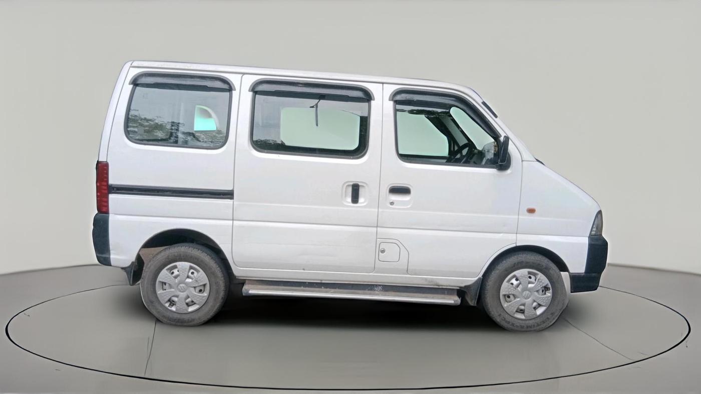 2023 Maruti Eeco 5 STR AC, Petrol, Manual, 17,477 km, exterior