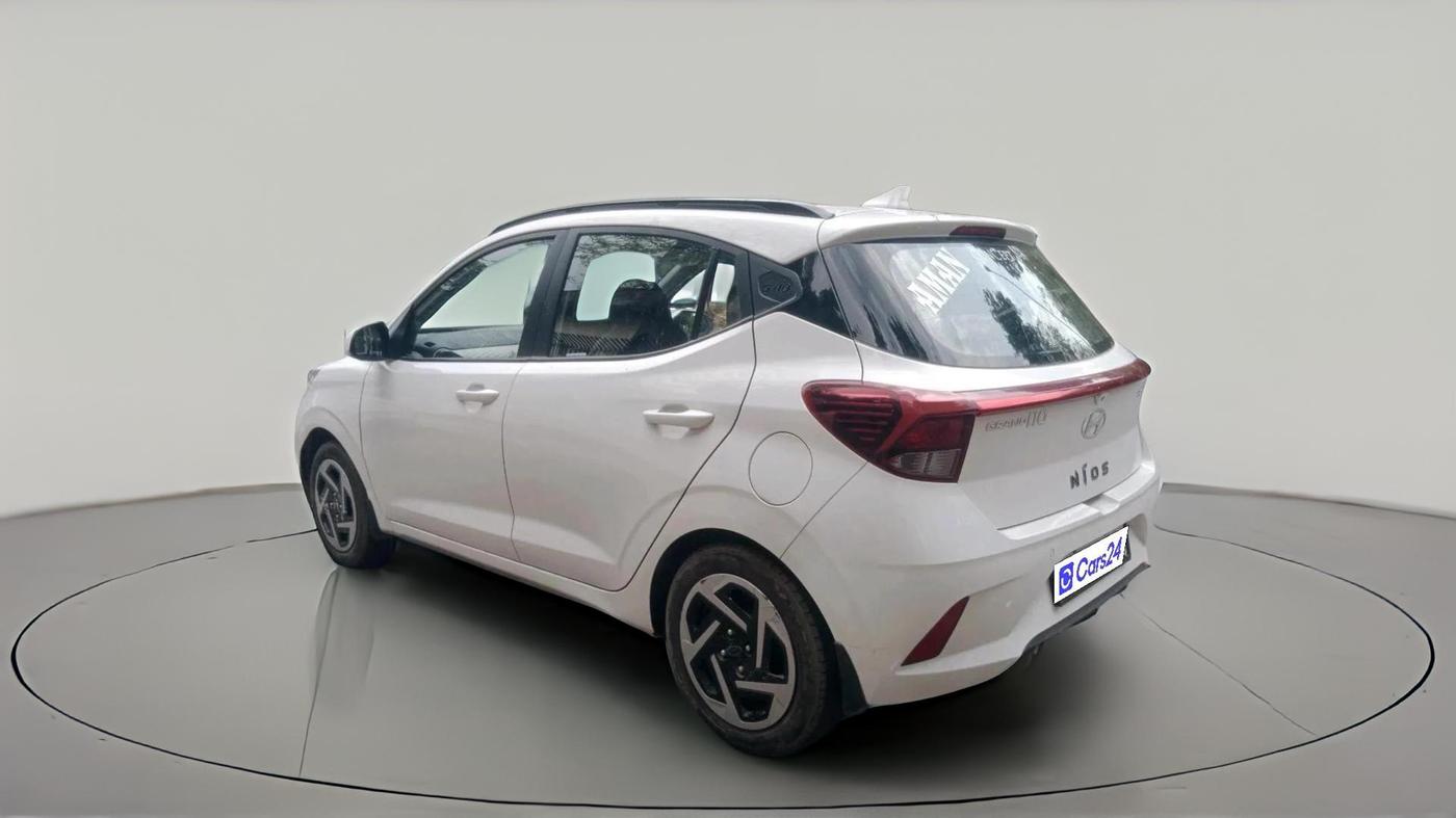 2024 Hyundai GRAND I10 NIOS SPORTZ AMT 1.2 KAPPA VTVT, CNG, Automatic, 26,611 km, exterior