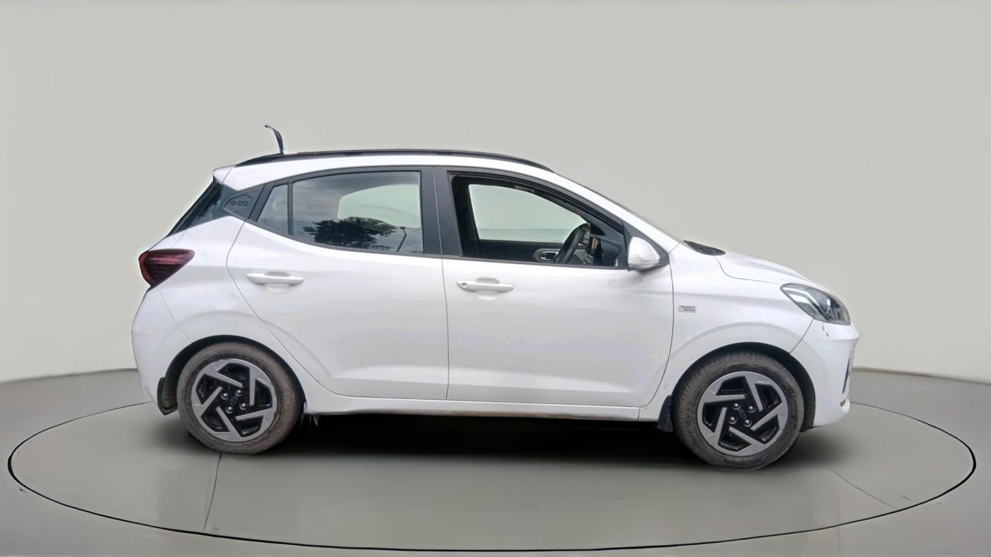 2024 Hyundai GRAND I10 NIOS SPORTZ AMT 1.2 KAPPA VTVT, CNG, Automatic, 26,611 km, exterior