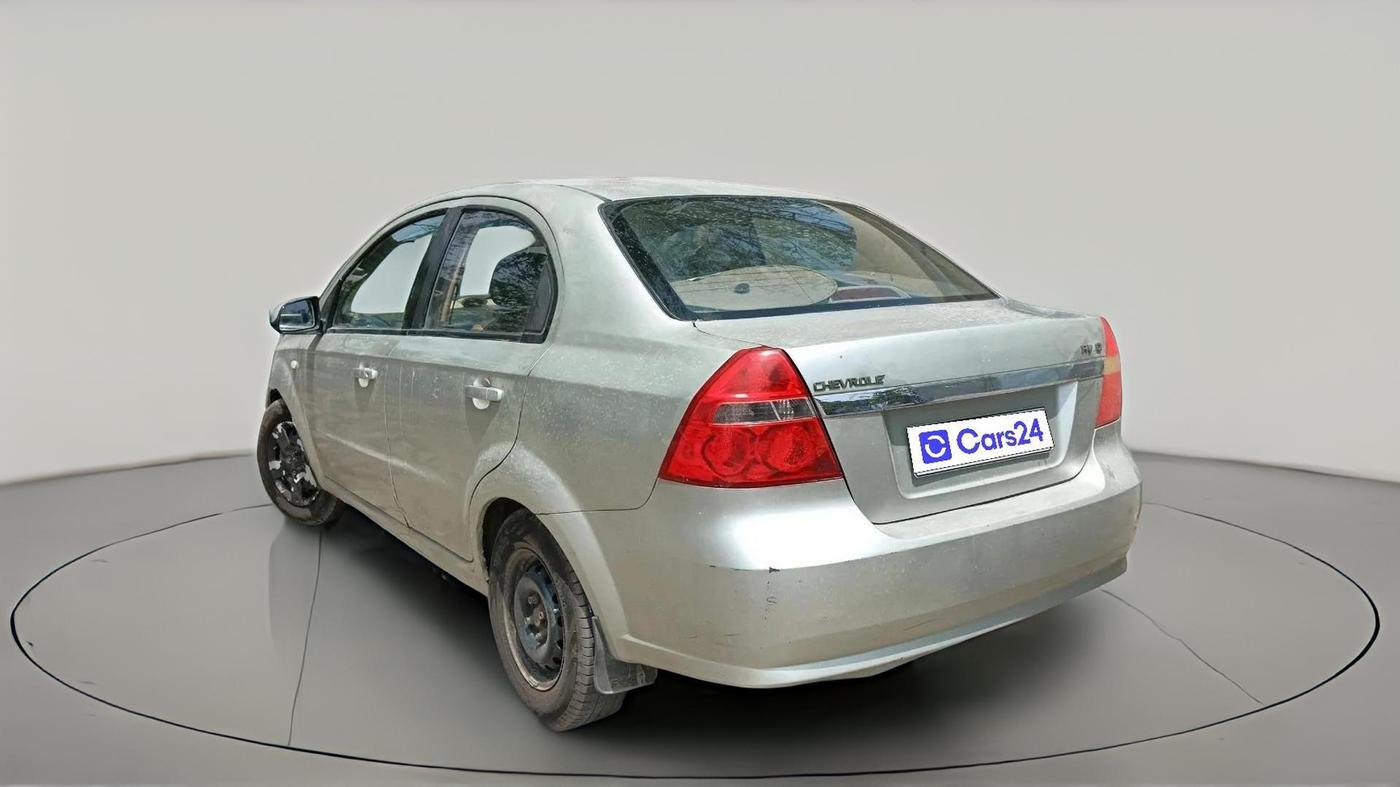 2011 Chevrolet Aveo LS 1.4, CNG, Manual, 1,94,896 km, exterior