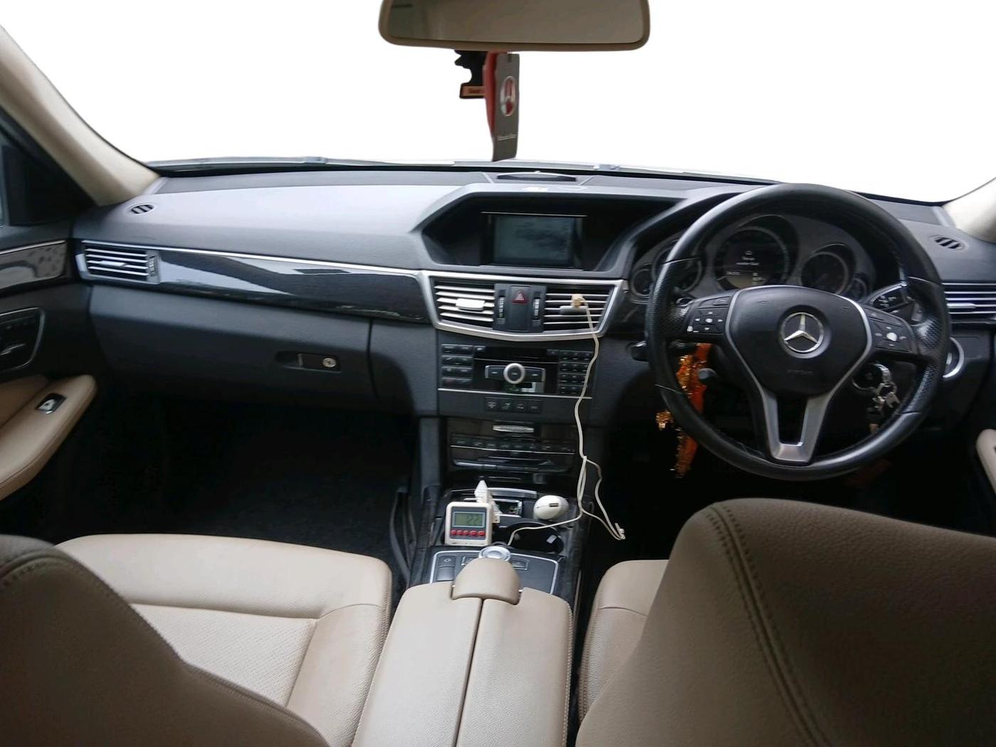 2012 Mercedes Benz E Class E 220 CDI avantgarde, Diesel, Automatic, 1,23,056 km, interior