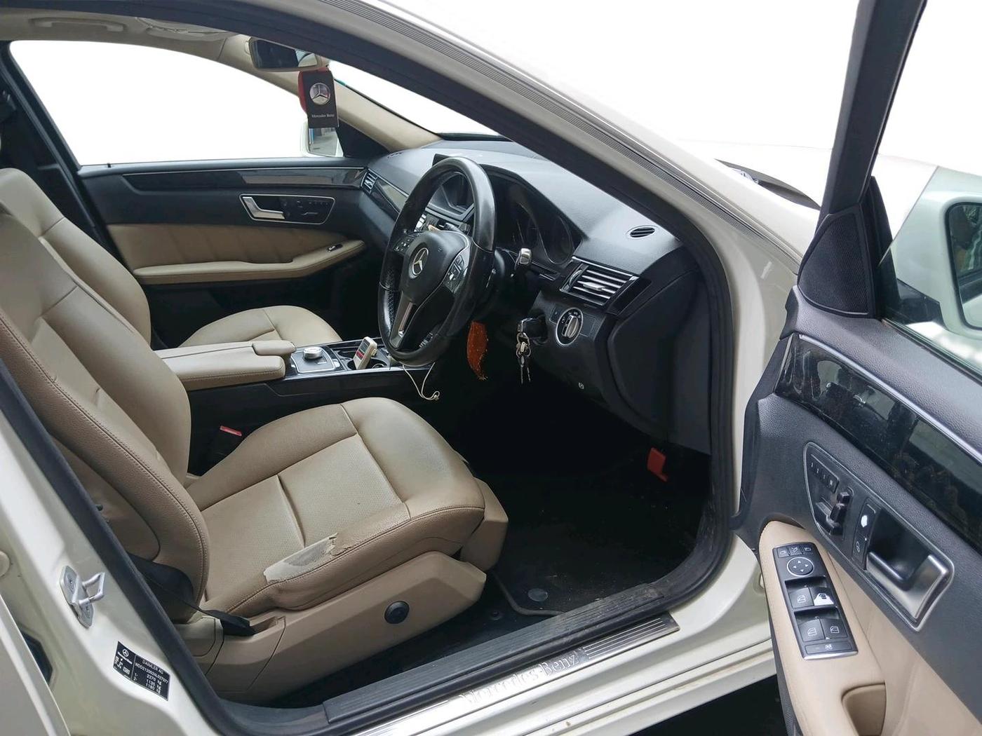 2012 Mercedes Benz E Class E 220 CDI avantgarde, Diesel, Automatic, 1,23,056 km, interior