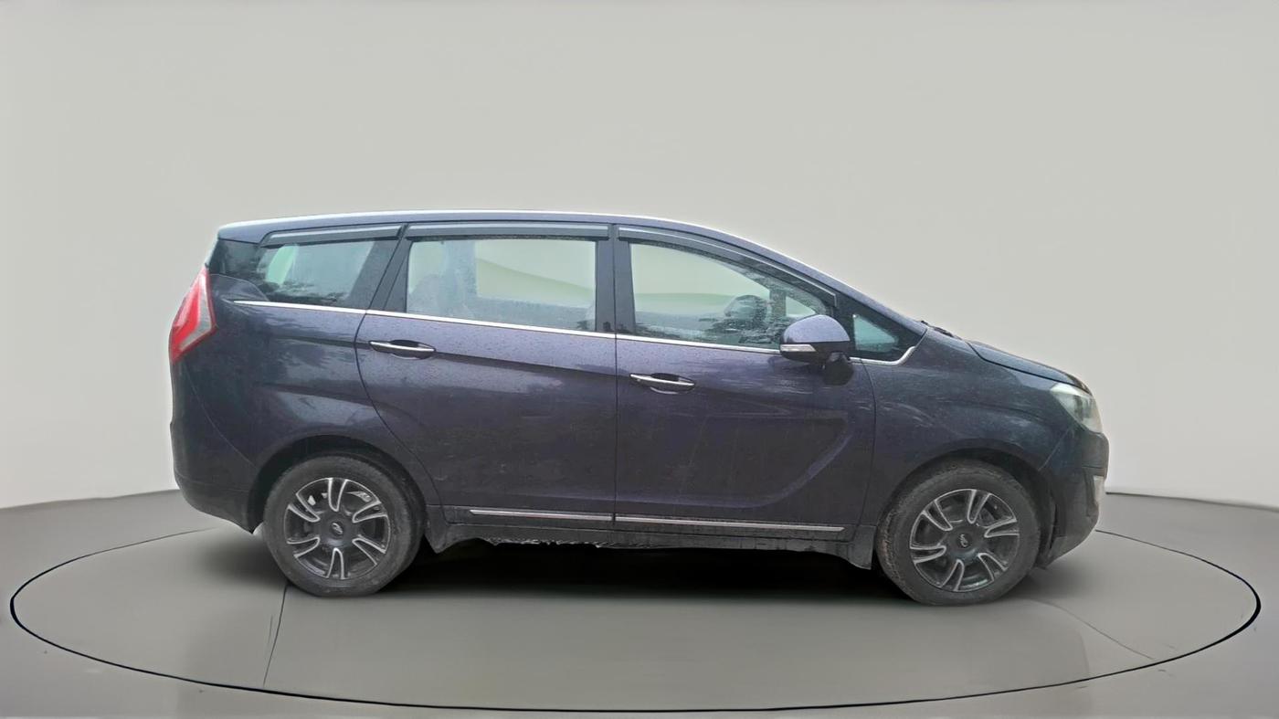 2018 Mahindra MARAZZO M8 7 STR, Diesel, Manual, 90,317 km, exterior