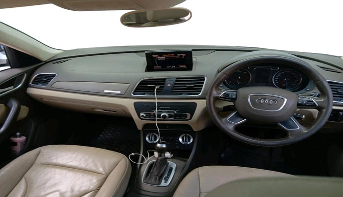 2014 Audi Q3 2.0 QUATTRO TDI AT, Diesel, Automatic, 1,22,887 km, interior