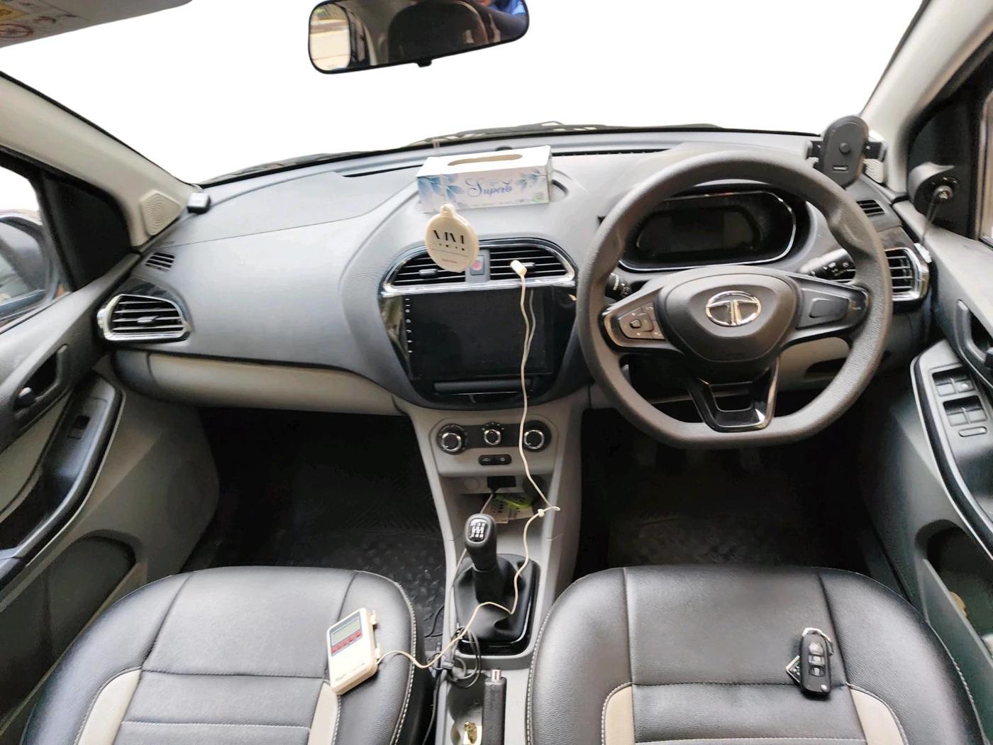 2021 Tata Tiago XT (O) PETROL, Petrol, Manual, 14,520 km, interior