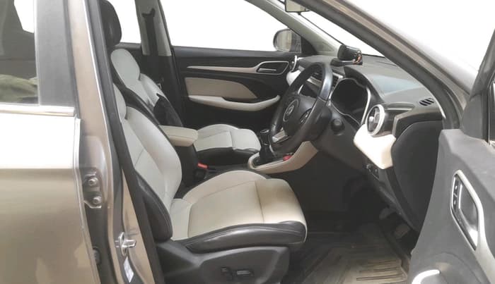 2022 MG ASTOR SHARP 1.5 MT, Petrol, Manual, 36,192 km, interior