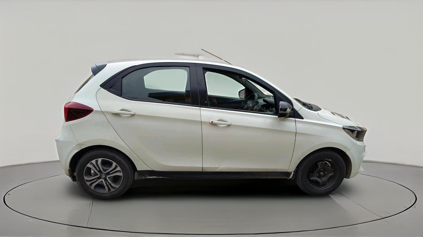 2020 Tata Tiago XZ PETROL, CNG, Manual, 80,270 km, exterior