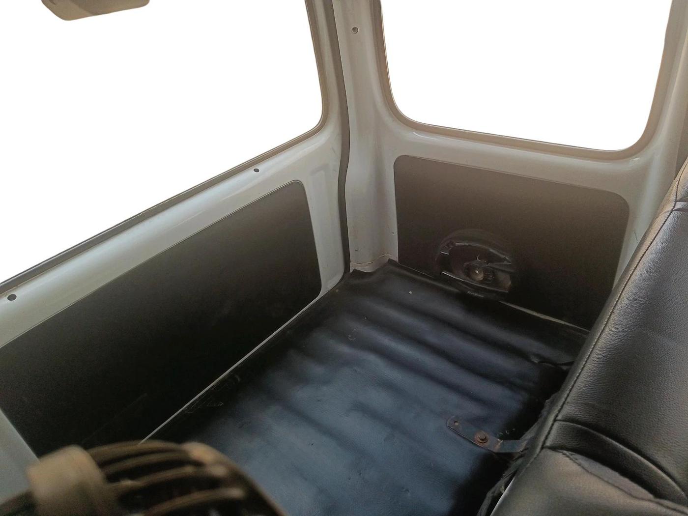 2023 Maruti Eeco 5 STR AC, CNG, Manual, 65,833 km, interior