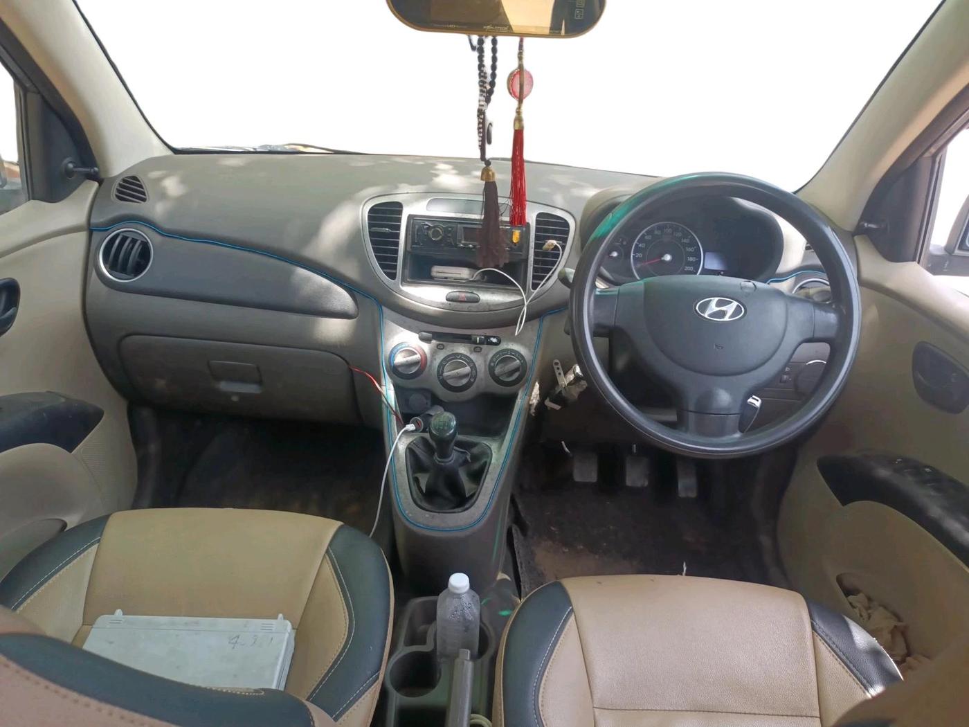2014 Hyundai i10 MAGNA 1.1, CNG, Manual, 82,487 km, interior