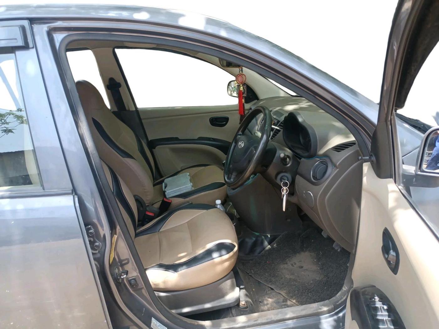 2014 Hyundai i10 MAGNA 1.1, CNG, Manual, 82,487 km, interior