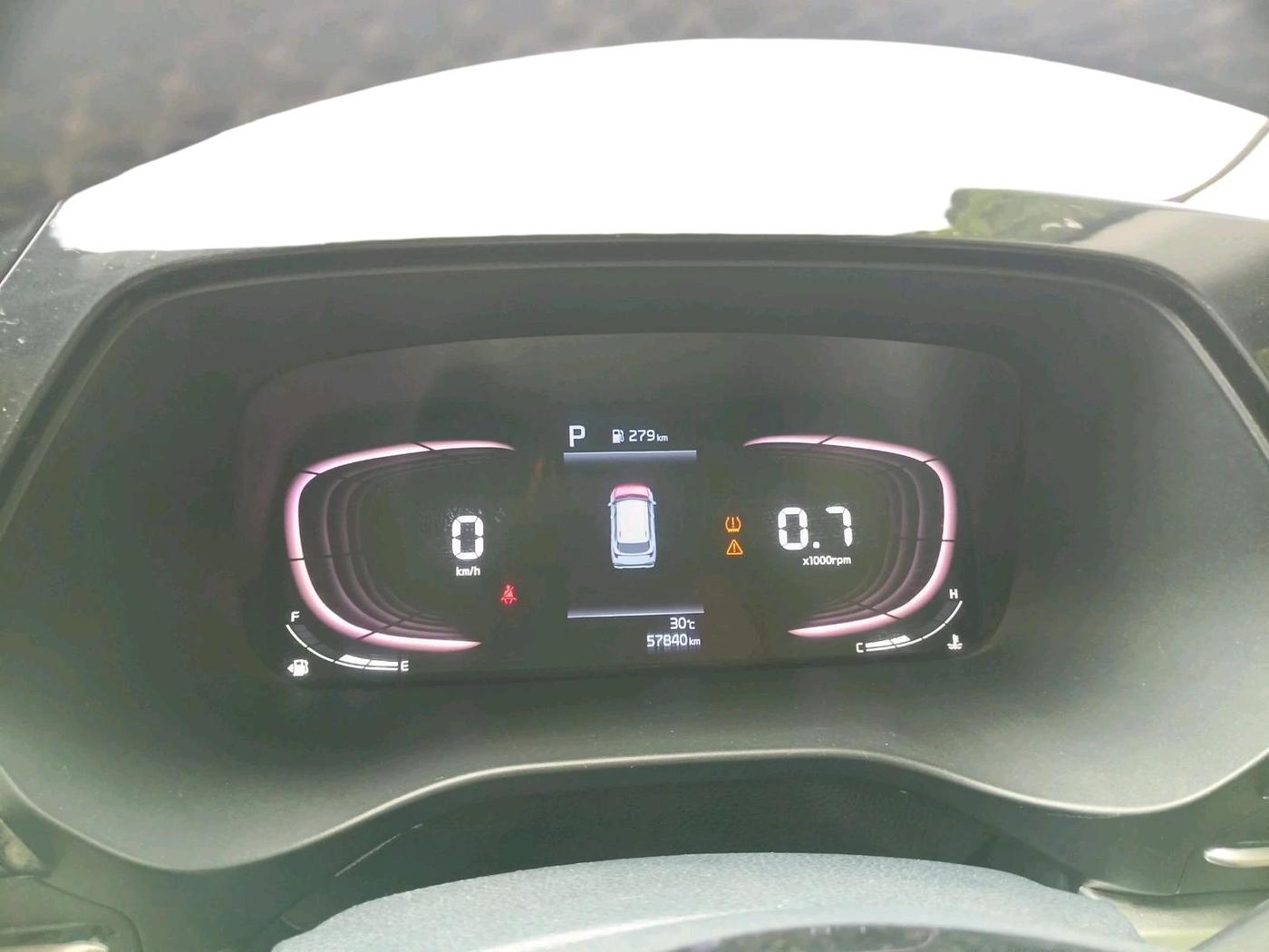 2022 KIA CARENS LUXURY PLUS 1.5 DIESEL AT 7 STR, Diesel, Automatic, 57,840 km, interior