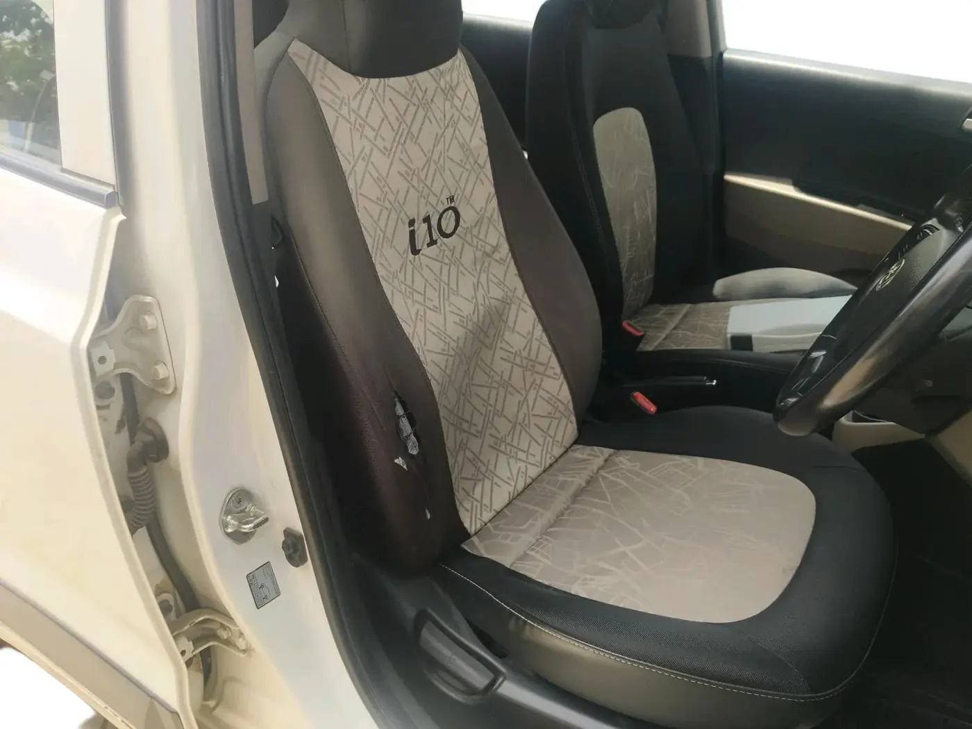 2015 Hyundai Grand i10 ASTA AT 1.2 KAPPA VTVT, Petrol, Automatic, 47,657 km, interior