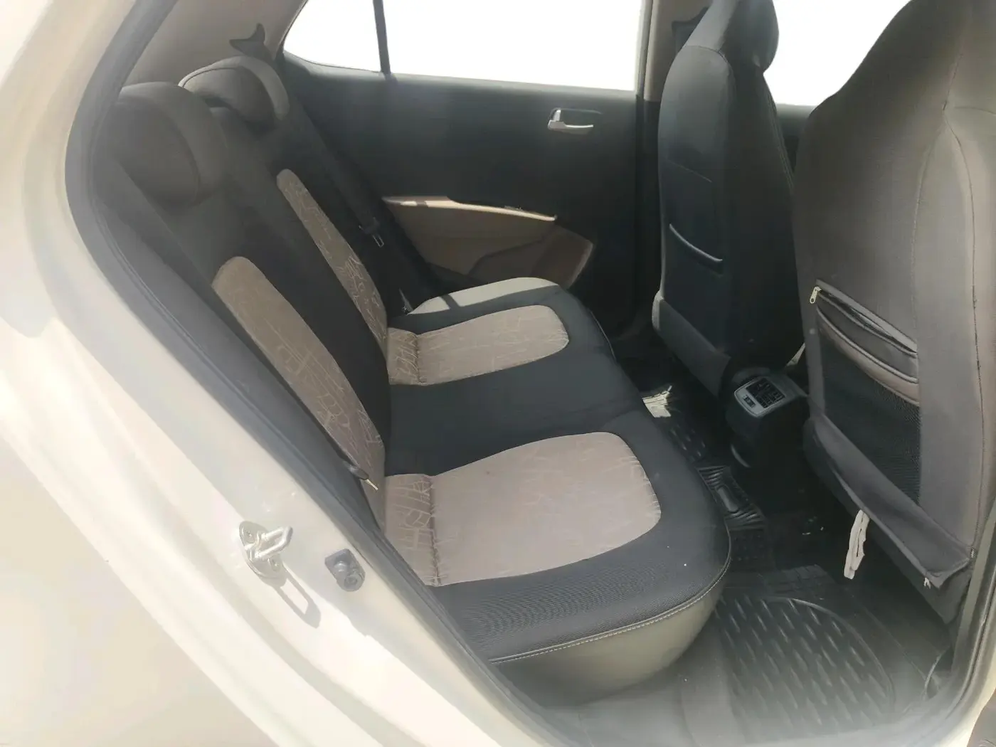 2015 Hyundai Grand i10 ASTA AT 1.2 KAPPA VTVT, Petrol, Automatic, 47,657 km, interior