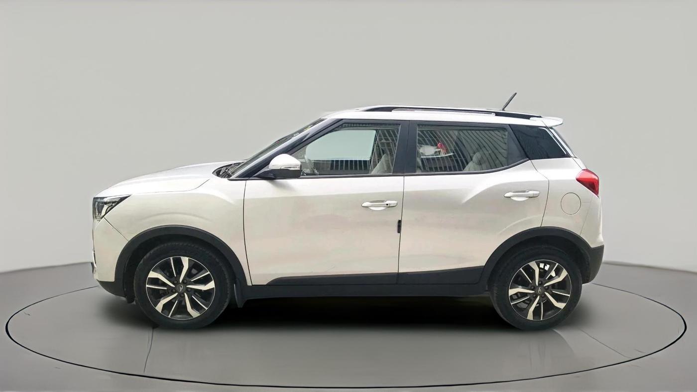 2021 Mahindra XUV300 W8 (O) 1.2 PETROL, Petrol, Manual, 35,551 km, exterior