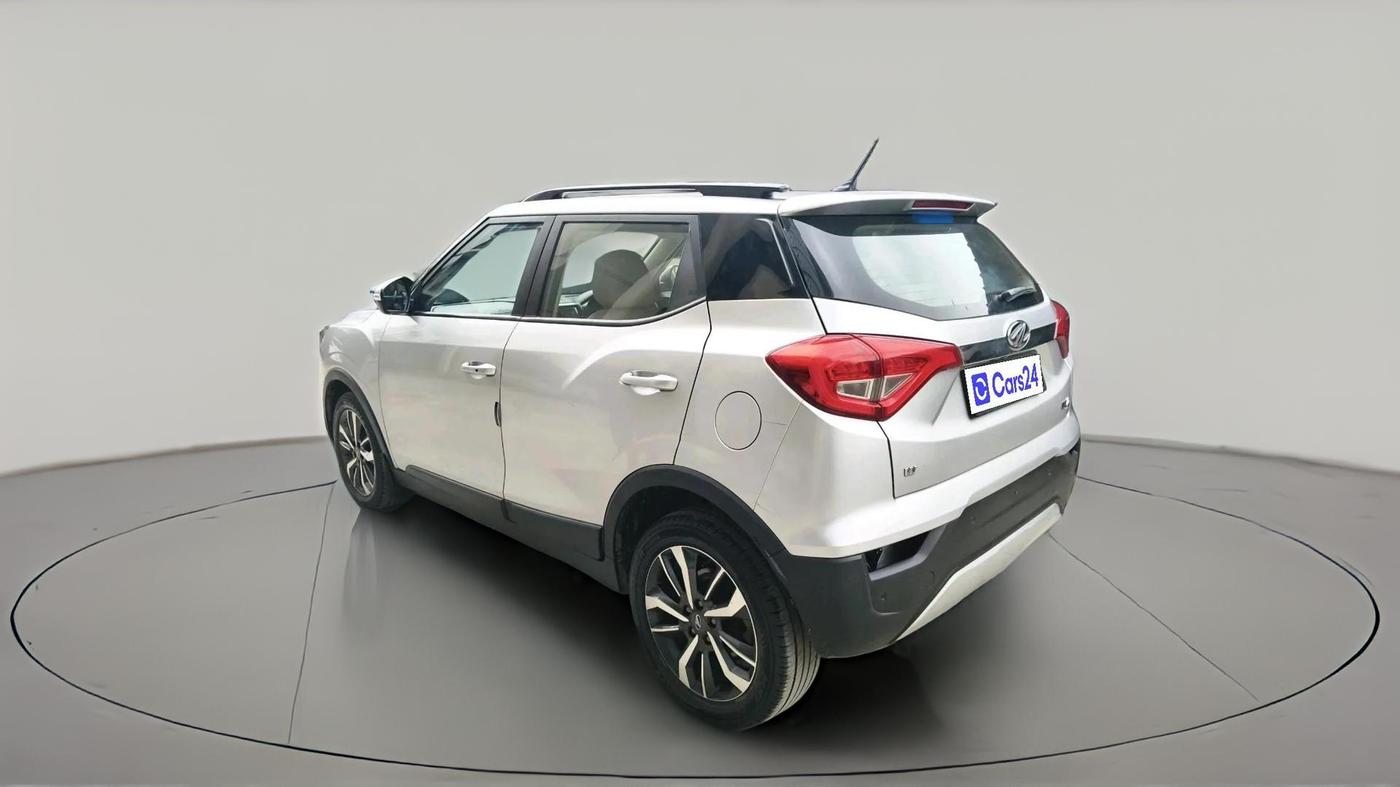 2021 Mahindra XUV300 W8 (O) 1.2 PETROL, Petrol, Manual, 35,551 km, exterior