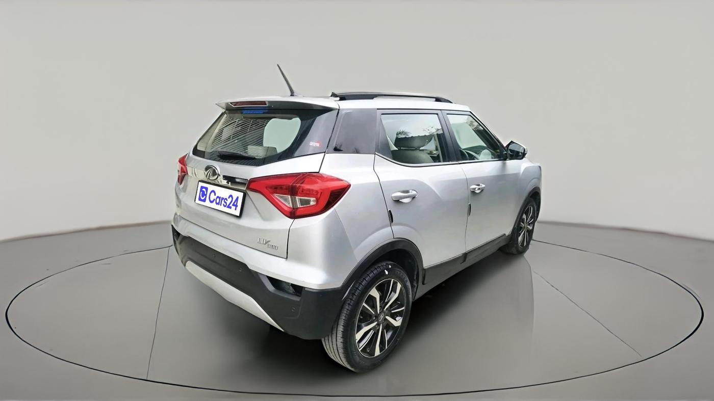 2021 Mahindra XUV300 W8 (O) 1.2 PETROL, Petrol, Manual, 35,551 km, exterior