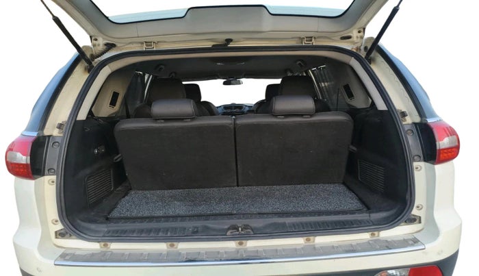 2017 Tata Hexa XTA 4X2 6 STR, Diesel, Automatic, 1,86,491 km, exterior