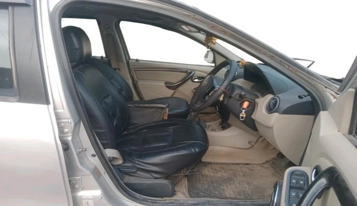 2013 Nissan Terrano XV D THP PREMIUM 110 PS, Diesel, Manual, 86,714 km, interior