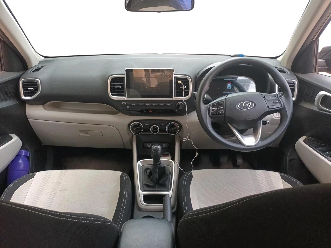 2024 Hyundai VENUE S (O) Plus 1.2 Petrol , Petrol, Manual, 10,709 km, interior
