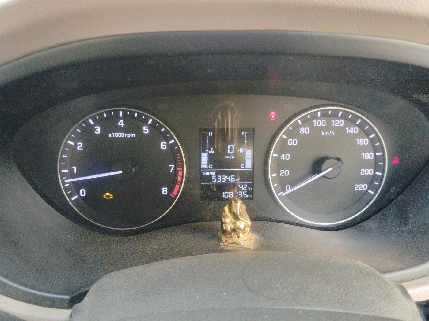 2017 Hyundai Elite i20 ASTA 1.2, CNG, Manual, 1,08,135 km, interior