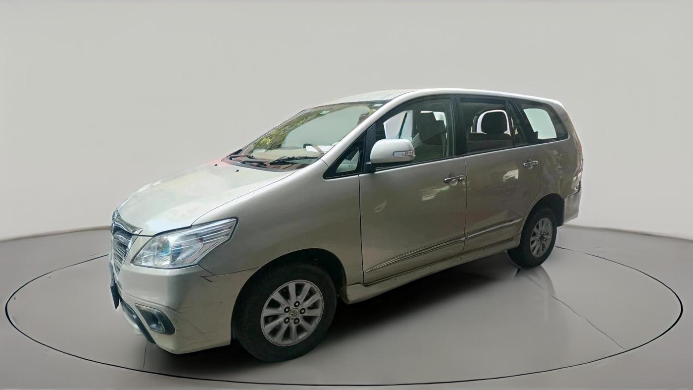 2014 Toyota Innova 2.5 VX 7 STR, Diesel, Manual, 3,16,698 km, exterior