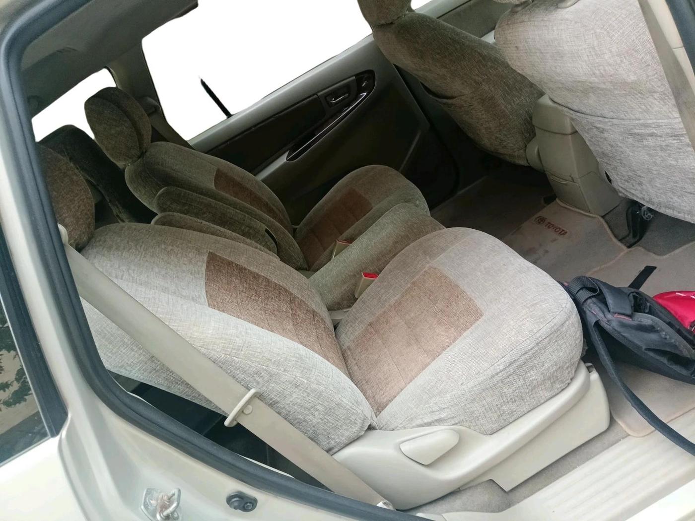 2014 Toyota Innova 2.5 VX 7 STR, Diesel, Manual, 3,16,698 km, interior